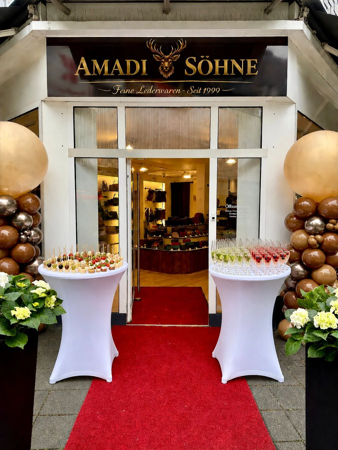 Eingang des Lederwarengeschäfts Amadi & Söhne in Hattingen